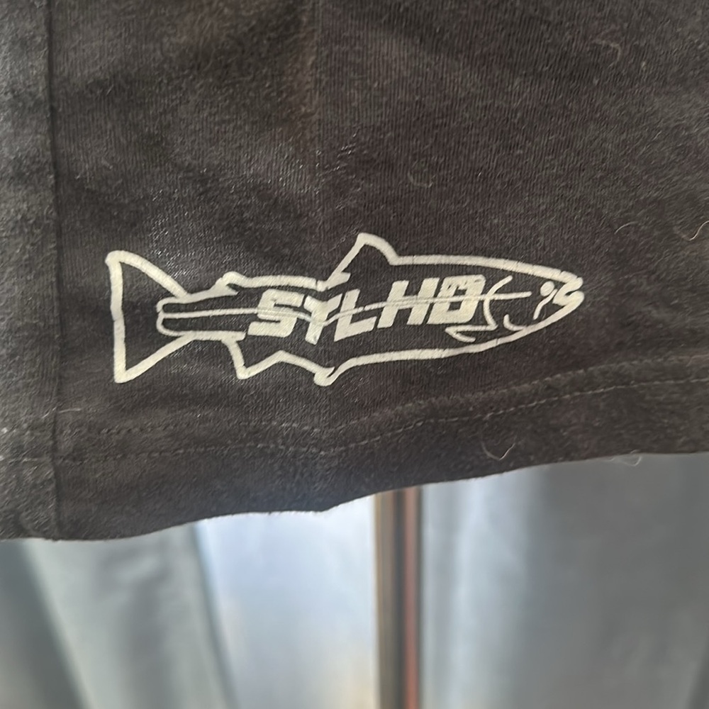 STLHD NWOT Men’s Black Short Sleeve T-Shirt with Fish Design Size Large - Picture 4 of 9